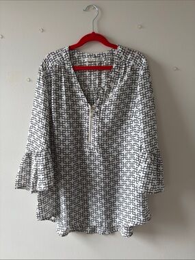 Dex Black & White Geometric V-Neck Bell Sleeve Tunic